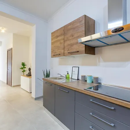 Lovely, Spacious 4br In The Heart Of By 360 Estates *