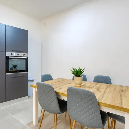 Daire Lovely, Spacious 4br In The Heart Of By 360 Estates *