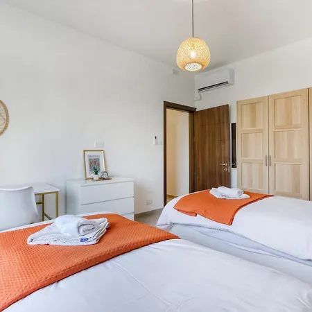 Lovely, Spacious 4br In The Heart Of By 360 Estates Lägenhet *