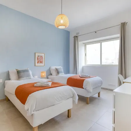 Lovely, Spacious 4br In The Heart Of By 360 Estates *