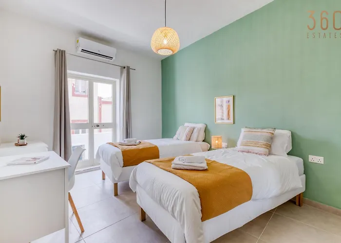 Apartment Lovely, Spacious 4br In The Heart Of By 360 Estates