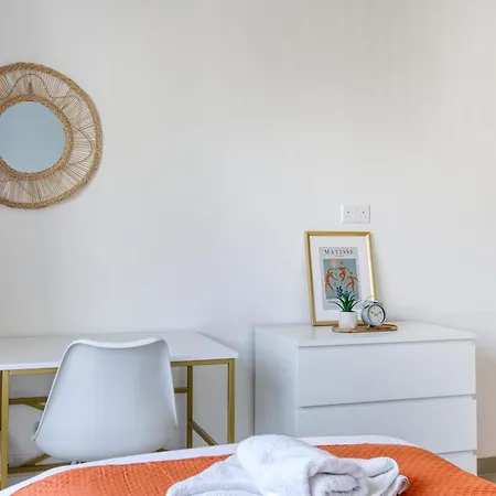 Lovely, Spacious 4br In The Heart Of By 360 Estates Appartement