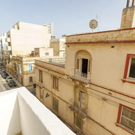 Lovely, Spacious 4br In The Heart Of By 360 Estates 아파트 그지라