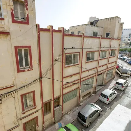 Lovely, Spacious 4br In The Heart Of By 360 Estates 아파트