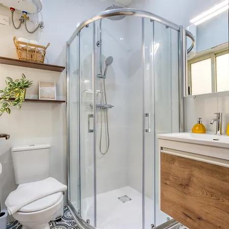 Lovely, Spacious 4br In The Heart Of By 360 Estates Appartement