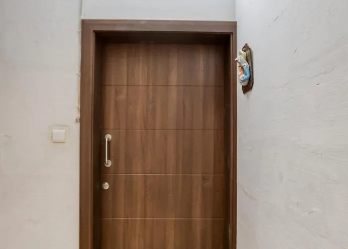 Apartment Lovely, Spacious 4br In The Heart Of By 360 Estates