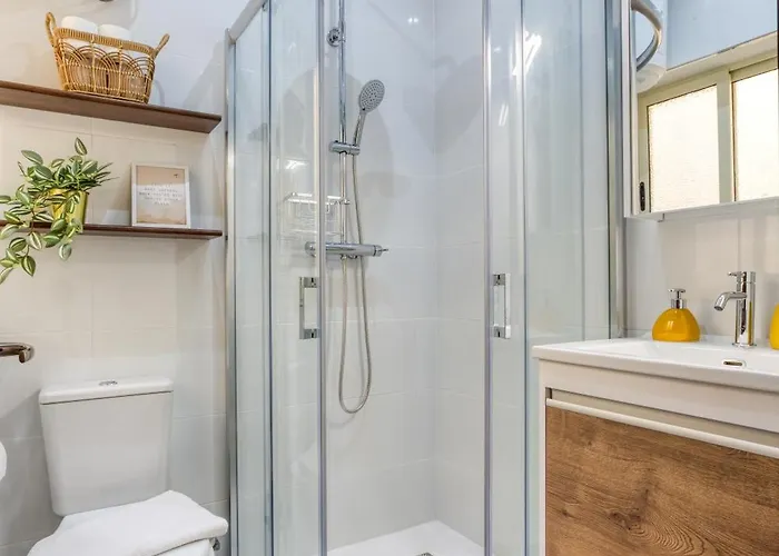 Lovely, Spacious 4br In The Heart Of By 360 Estates Apartment